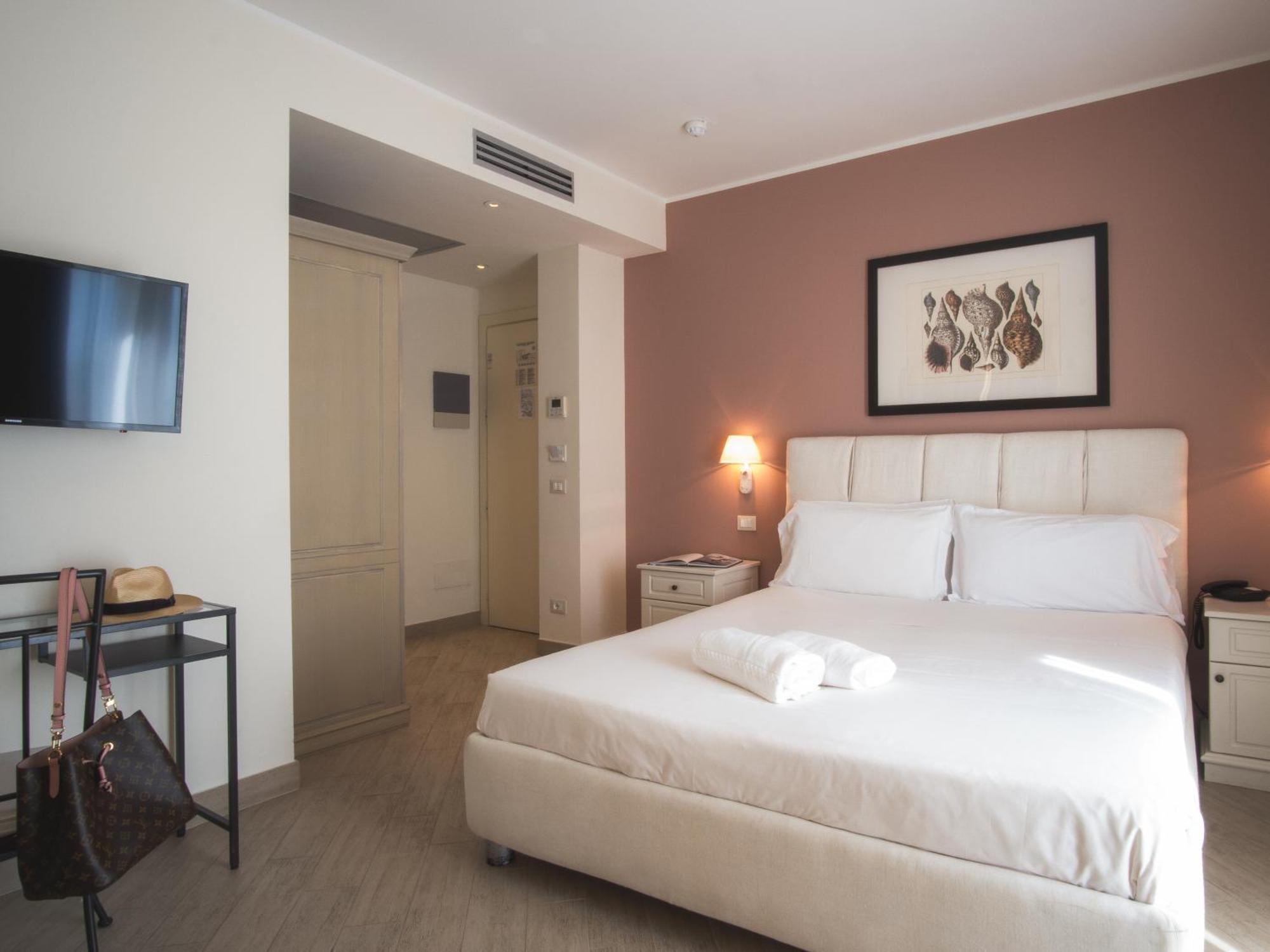 Hotel San Pietro Palace Finale Ligure Εξωτερικό φωτογραφία